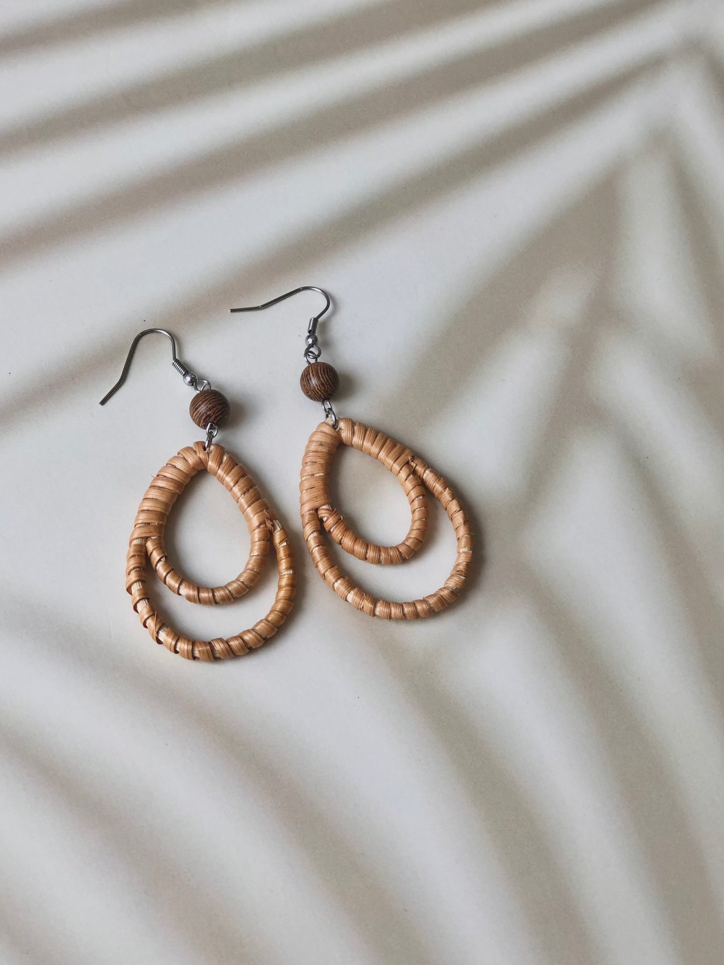 HANDCRAFTED STRAW EARRINGS