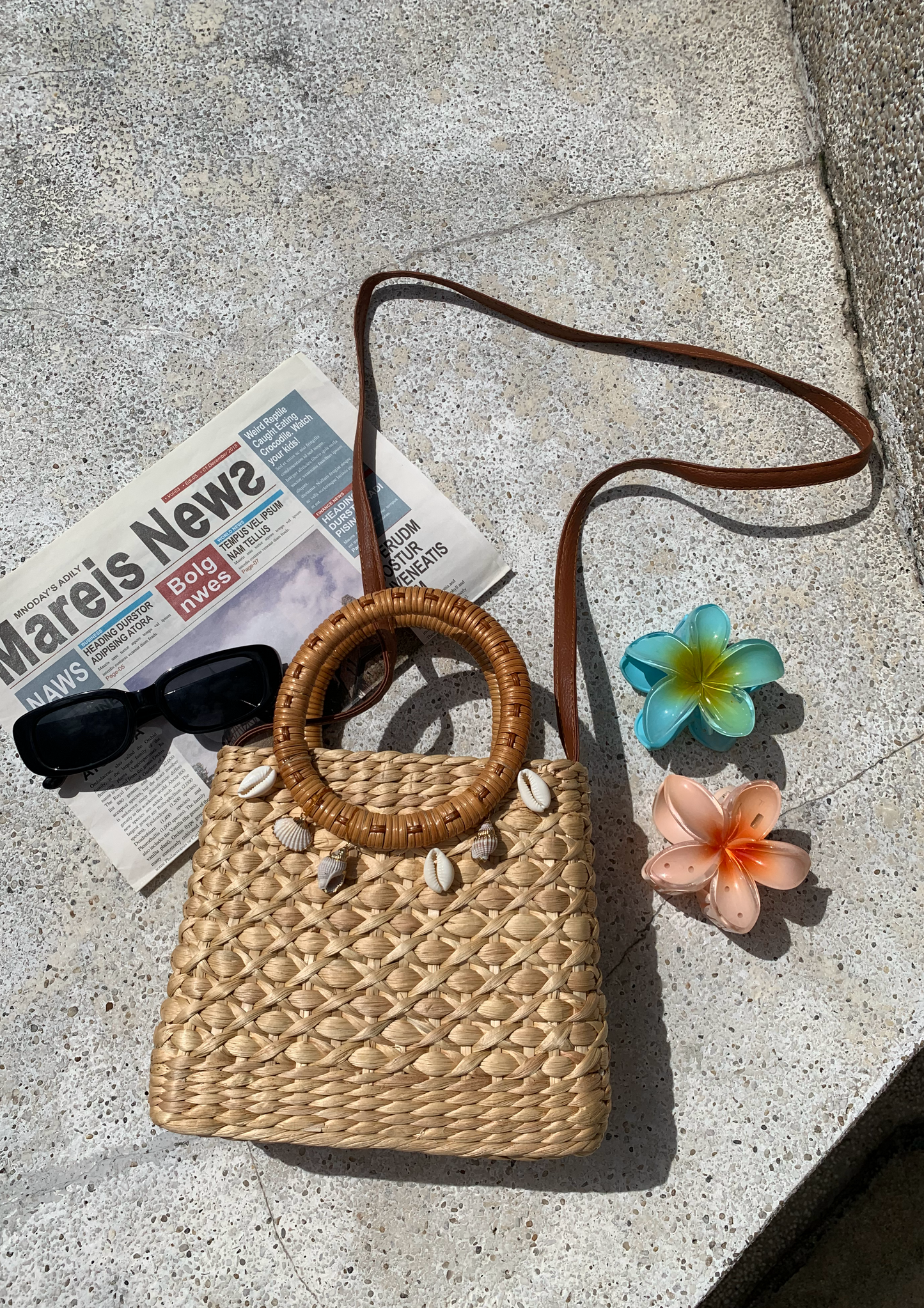 BALI SEASHELL EMBELLISHED BAG